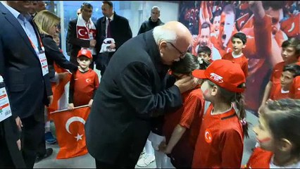 Bakan Nabi Avcı'nın Çocuk Kulübü ziyareti