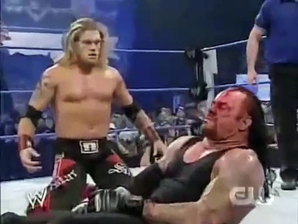 Mark Henry Attacks Undertaker & Edge Cashes In Money In The Bank WWE Smackdown May 11th 2007