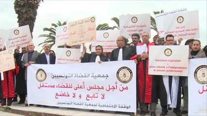 قضاة تونس يطالبون الحكومة بسحب المبادرة التشريعية