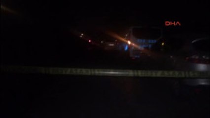 Izmir'de Iki Ayrı Patlama 1 Ölü, 1 Yaralı