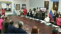 Maduro llama a debatir permanencia de Venezuela en OEA