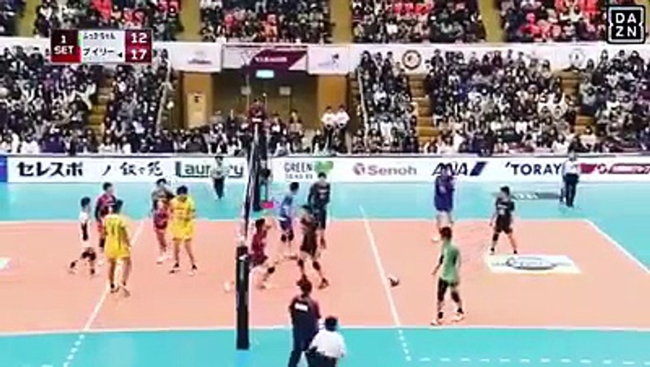 Takamatsu (高松卓矢) x Yamamoto (山本湧) - volleyball  @vabomatu @yama1mo26