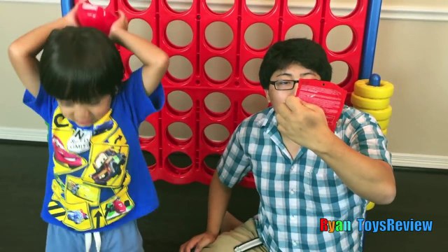 GIANT CONNECT 4 FAMILY GAME NIGHT Life Size Toys for Kids Surprise Eggs Opening Marvel Shopkins