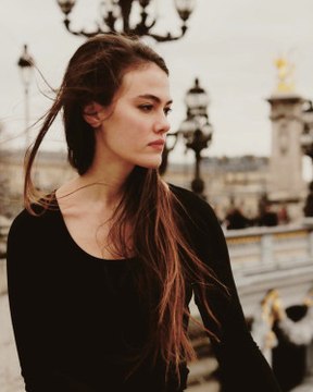 'Kara Yazı' Dizisinde Gülper Özdemir Güzelliğiyle Dikkatleri Üzerine Çekti