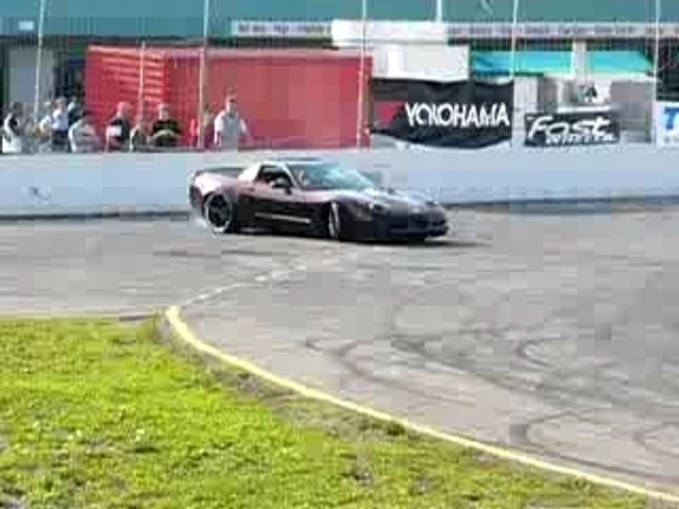 Supercharged Chevy Corvette Burnout Drifting part1