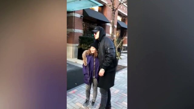 Justin Bieber est vraiment pas cool avec les nains