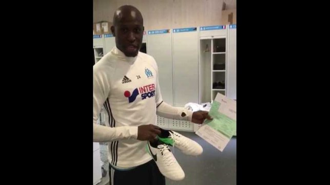 Fanni présente ses Nike assurance pour assurer la défense !