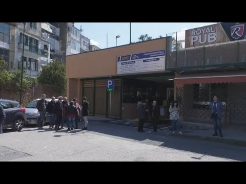 Napoli - Riapre il parcheggio di Via Argine a Ponticelli (28.03.17)