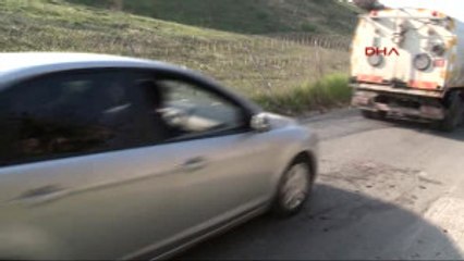 Izmir Eyleme Giden PKK'lıların Otomobilinde Bomba Patladı-Gündüz Görüntüsü