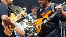 Victor Wooten - Bass Duel