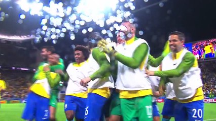 Neymar inscrit un but après avoir traversé tout le terrain !