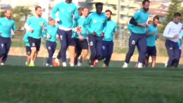 Efecan Karaca: Desteğe Çok İhtiyacımız Var