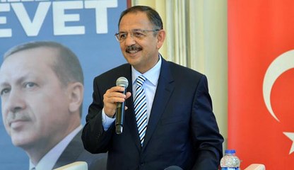 BAKAN ÖZHASEKİ  MÜTEAHHİT VE MİMARLARLA BULUŞTU