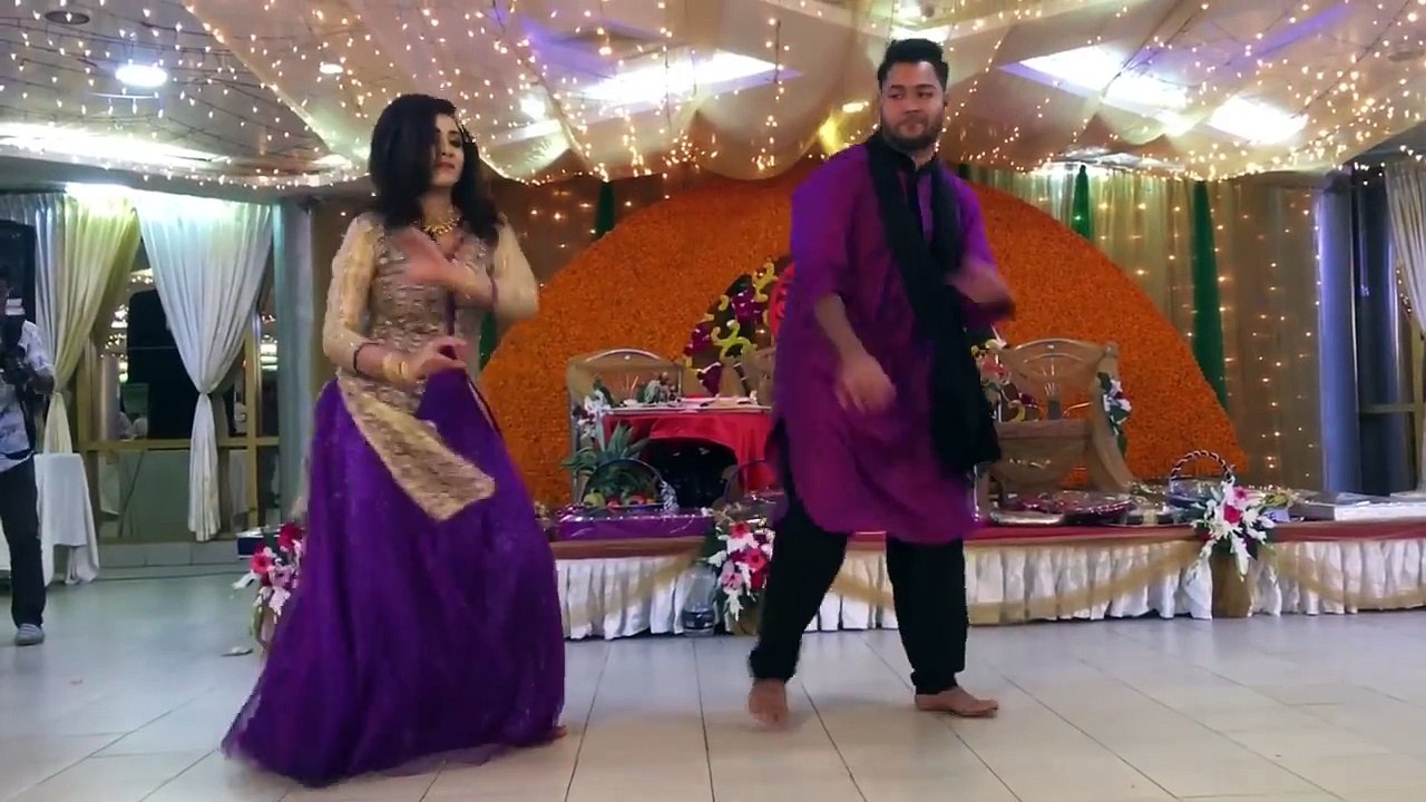 Couple Beautiful Dance