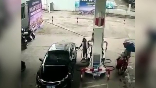 El Karma trabajando: ladrón se empotra contra una pared tras robar bolso
