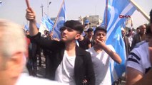 Irak'ın Kerkük Ilindeki Türkmenler Ikyb Bayrağına Tepki Gösterdi