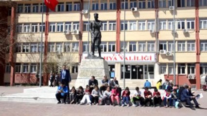 Açık Havada Kitap Okudular