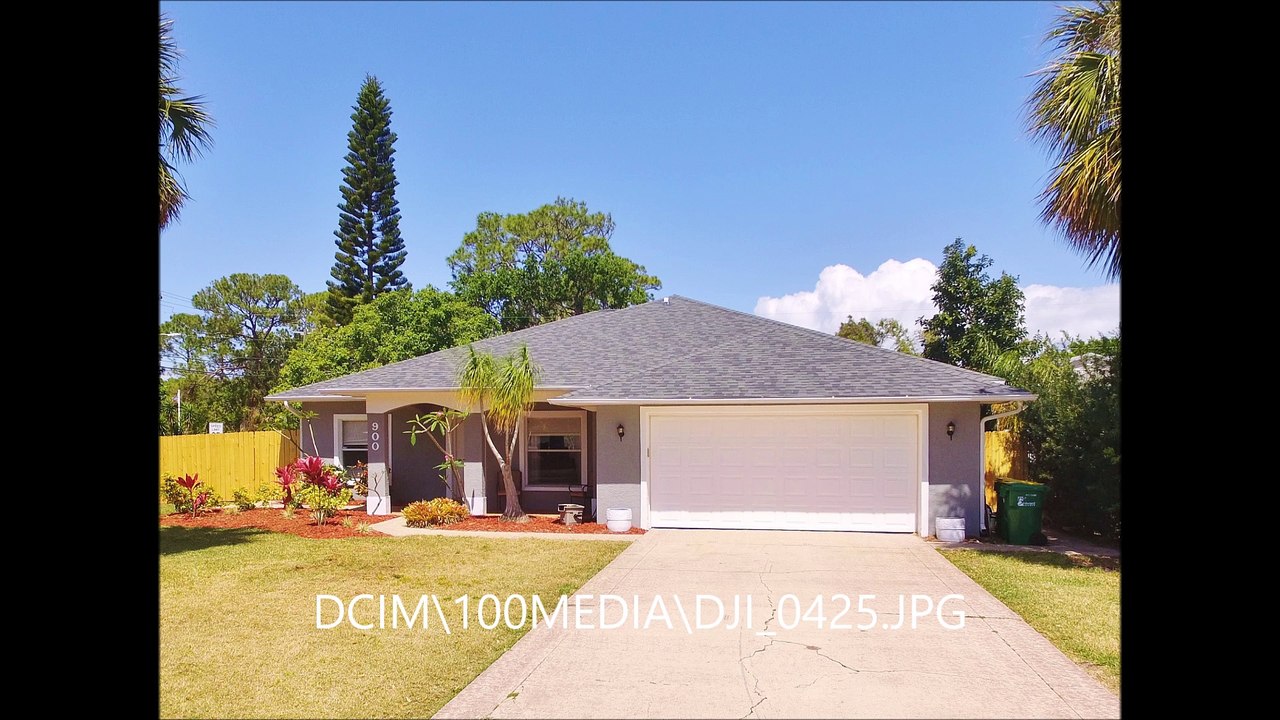 ISLAND LIVING AT ITS BEST! Presented by Pittner Real Estate