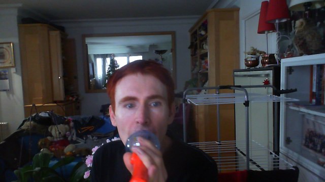 Wiwi égratigne changer le monde de Priscilla Betti