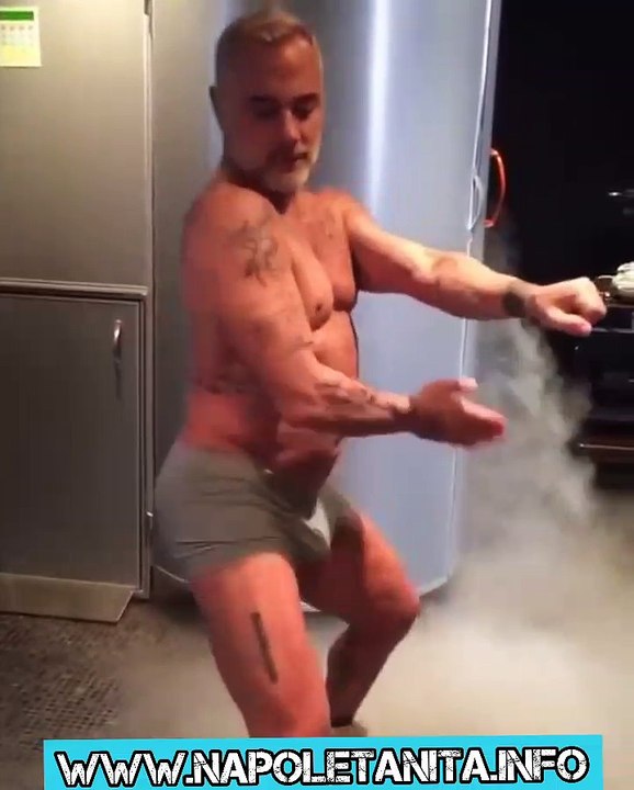 GIANLUCA VACCHI Chiedeva solamente AMORE