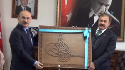 Bakan Eroğlu, "Obrucak Barajı Bitmezse Müteahhidi Kovuyoruz"