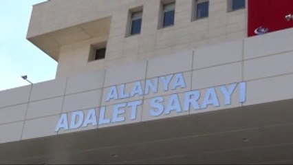 Antalya'da 6 Ayrı Suçtan Aranan Şahıs Yakalandı