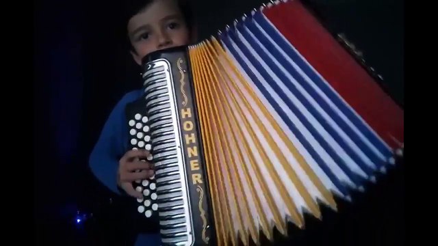 El amor es un cultivo | Cristian Camilo González López | Clases De Acordeón | Curso de acordeón