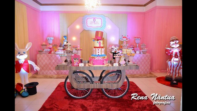 Ideias bolos e lembrancinhas Circo Rosa para festa infantil