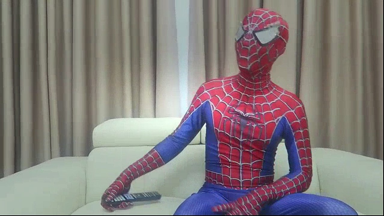 Joker Venom Kidnap Frozen Elsa Anna! Spiderman Superheroes Fun Rescue Elsa and Anna Action Movie