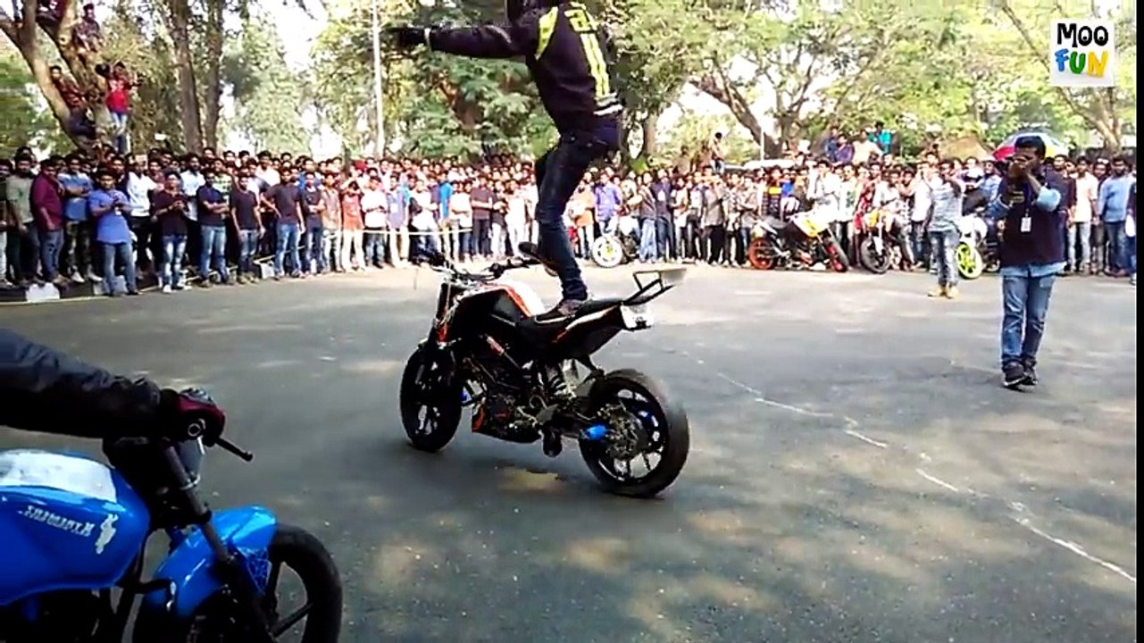 Motorcycle Stunt In The Streets. A Must Watch