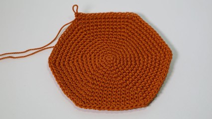 Cara Merajut Alas Tas Bentuk Segi Enam