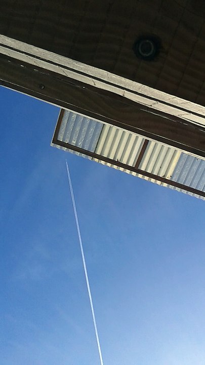 Chemtrail VS Contrail - Angers - 28 mars 2017 - 17h30