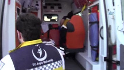 Ambulansa Alınmayan Hasta Yakını Böyle Çıldırdı