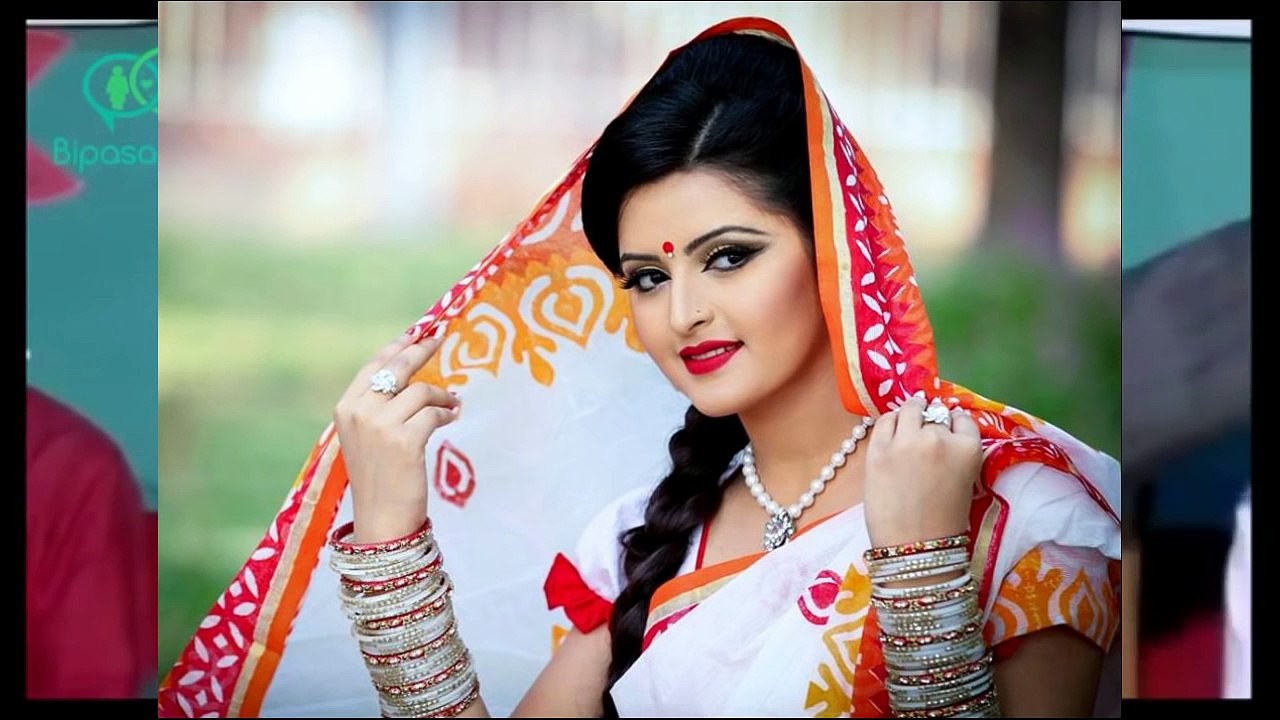 নায়িকা পরীমনি সম্পর্কে মওলানা আমির হামজা যা বললেন