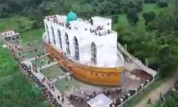 Ini Dia Masjid Unik Berbentuk Kapal Di Semarang