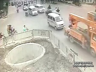 5 Accidents In One Minute - Motorcycle Riders Nightmare 2017