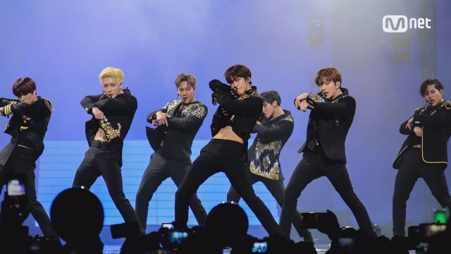 KCON 2017 Mexico×M COUNTDOWN ｜몬스타엑스 (MONSTA X) _ INTRO + Fighter