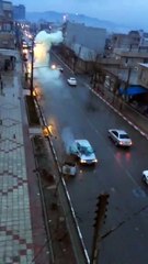 Un gros pétard explose dans une voiture qui était en train de circuler