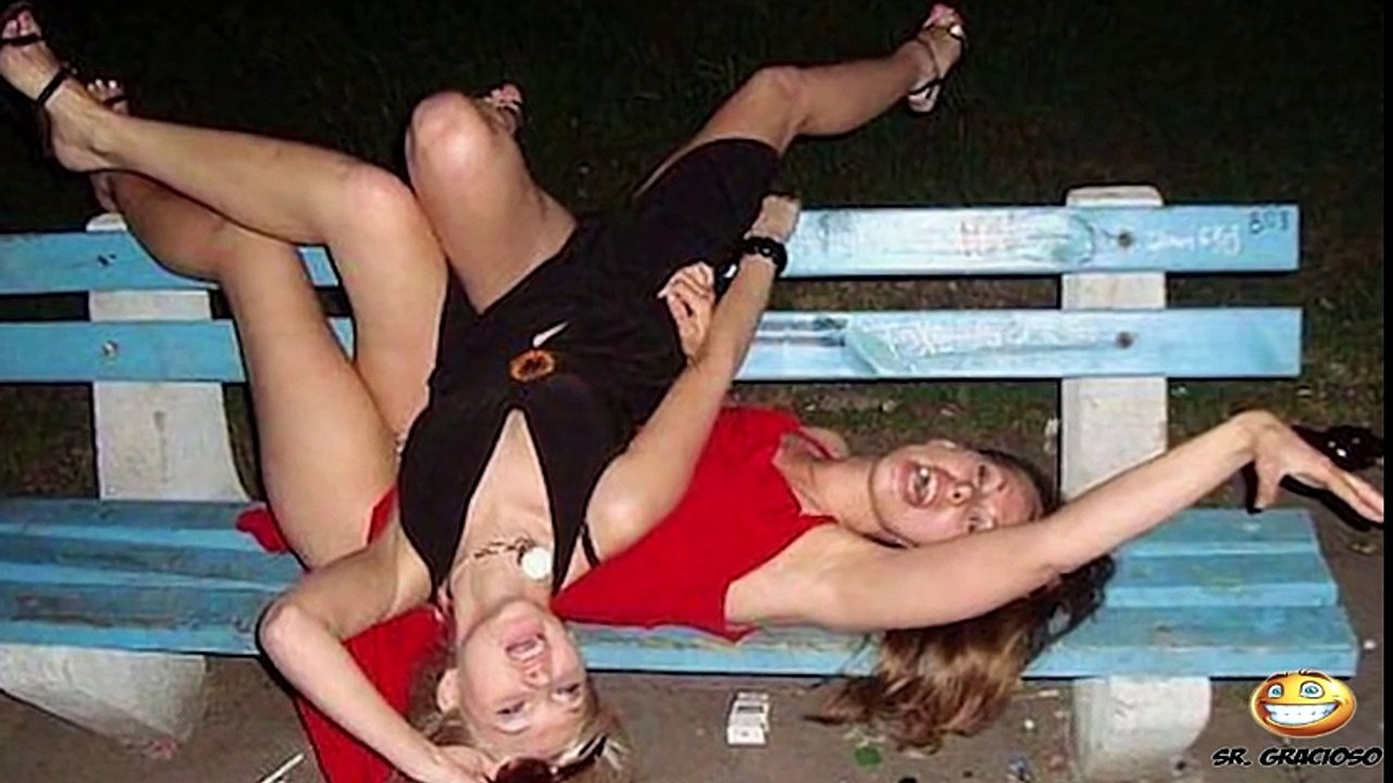Drunk Girls Fail Caught At The Right Moment