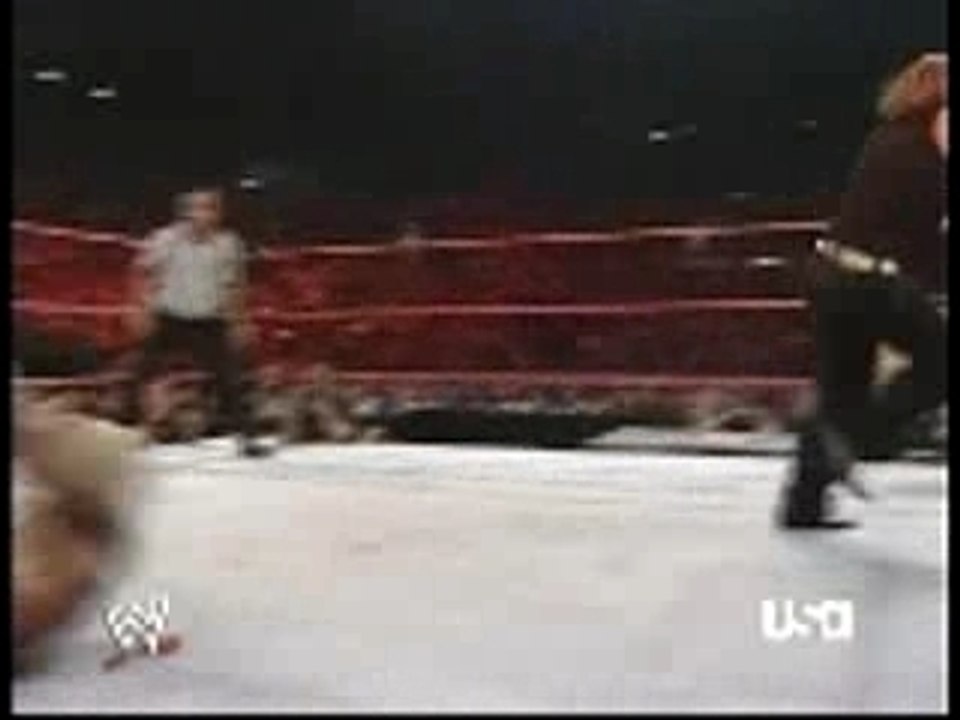 Raw-9-24-07-CANDICE-JEFF-VS-BETH-SHELTON