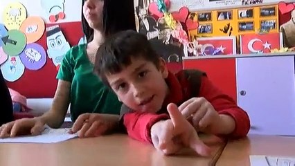 Bu Okulda Dersler İşaret Diliyle İşleniyor