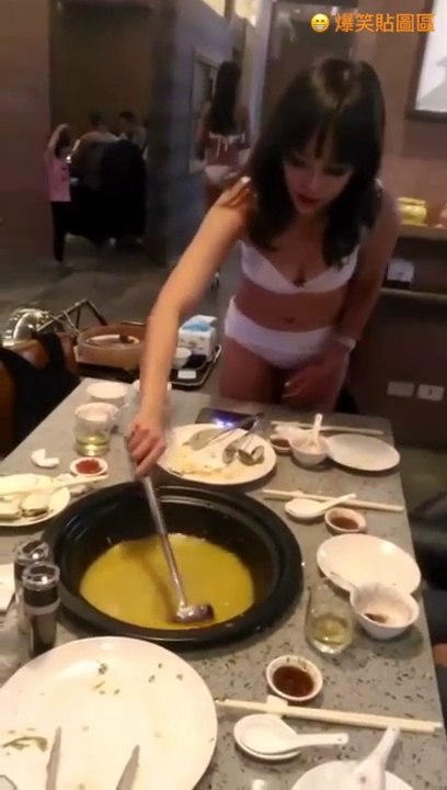 Dans ce resto chinois les serveuses sont en petite tenue monsterbuzz.fr