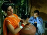 32 - Bindiya Chamkegi Chudi Khankegi - Do Raaste