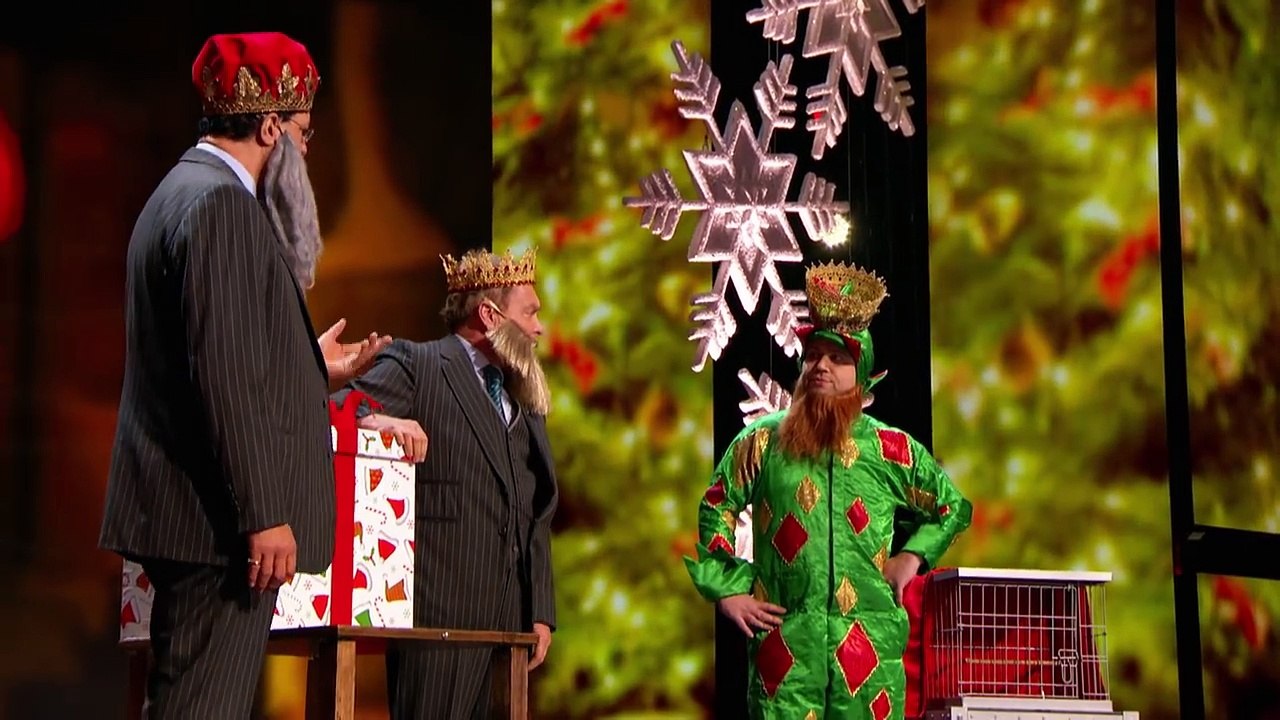 Piff The Magic Dragon- Comedian Makes Christmas Magic with Penn & Teller - America's Got Talent 2016 - YouTube