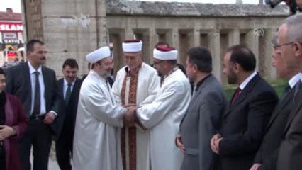 Görmez, Selimiye Camisi'nde Vatandaşlara Çorba ve Şerbet Dağıttı