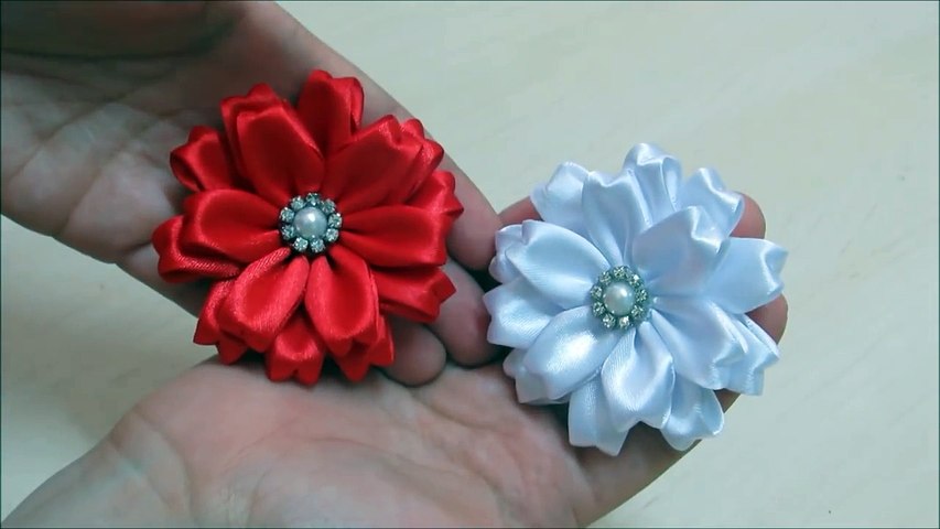 Easy Ribbon Flower Red