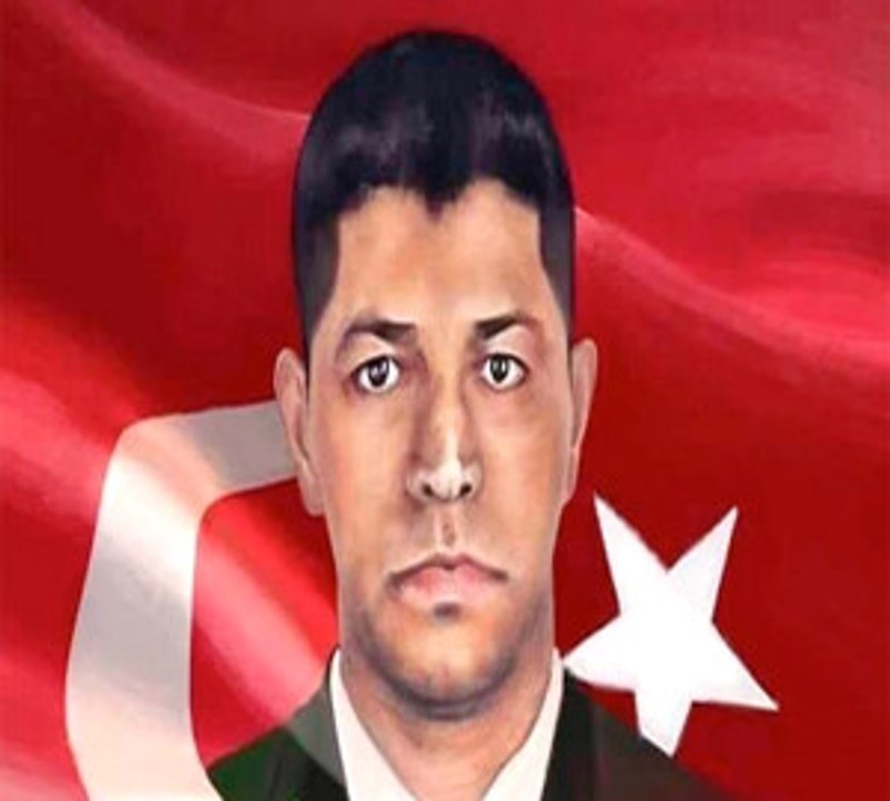 Şehit Astsubay Ömer Halisdemir'in Annesi Hayatını Kaybetti