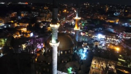 Regaip Kandilinde Eyüp Sultan'a Akın Eden Vatandaşlar Havadan Görüntülendi