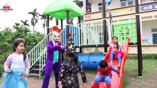 Frozen Elsa & Spiderman  Go to School # Giant Balls, Ferris wheel Playground Police Superhero fun!-7JJVf1t7VSc