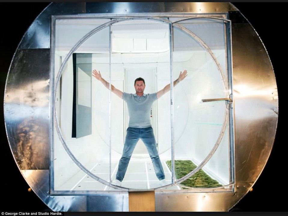 This futuristic tiny home switches rooms by rotating like a washing machine